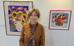 Photo of the artist.